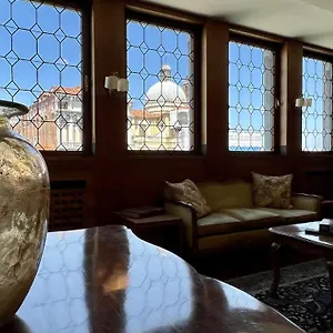 https://residence-grand-canal-panorama.hotelinveneto.com